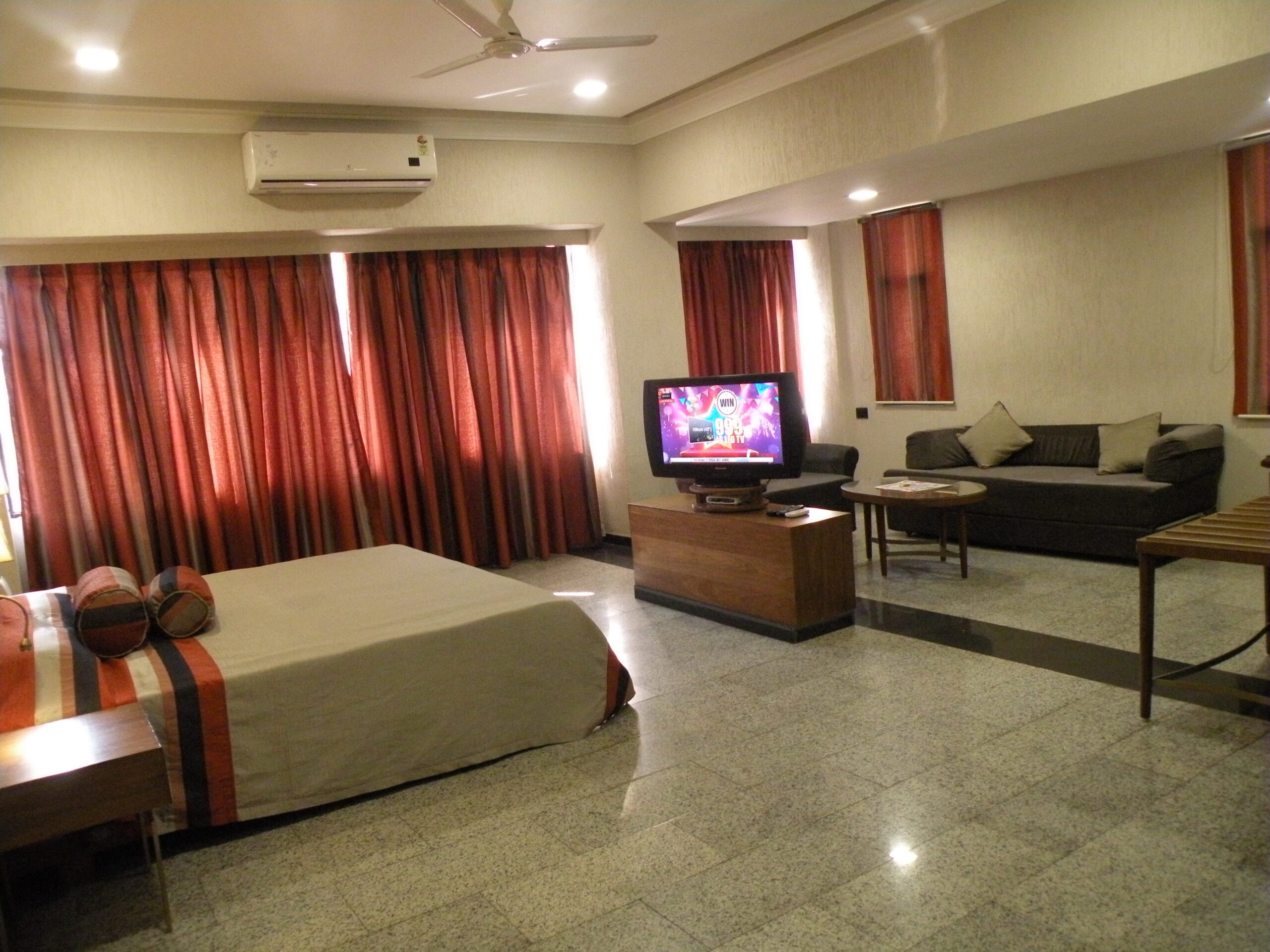 Suite Room (1)